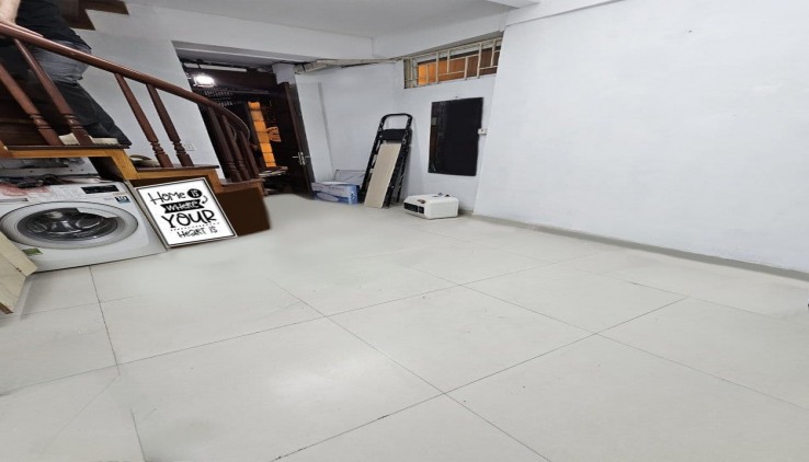CHO THUÊ NHÀ PHỐ BÀ TRIỆU  3 TẦNG, 28M2, 2 NGỦ, GIÁ 7 TRIỆU/THÁNG - GĐ, NHÓM NHỎ ÍT NGƯỜI,